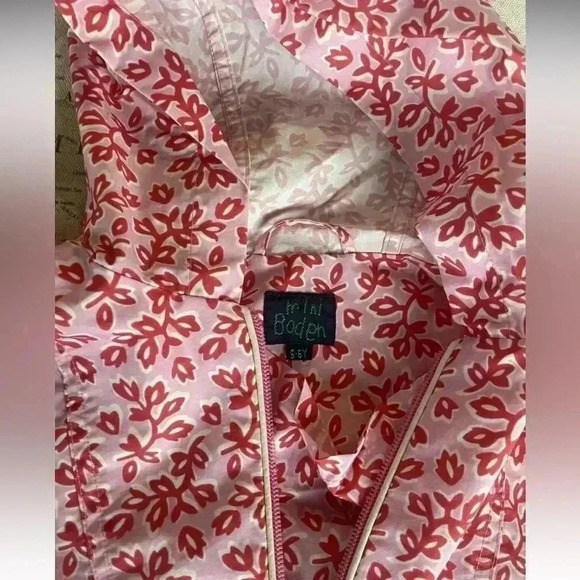 Mini Boden 5-6Y Packable Anorak
Windbreaker - Picture 3 of 6